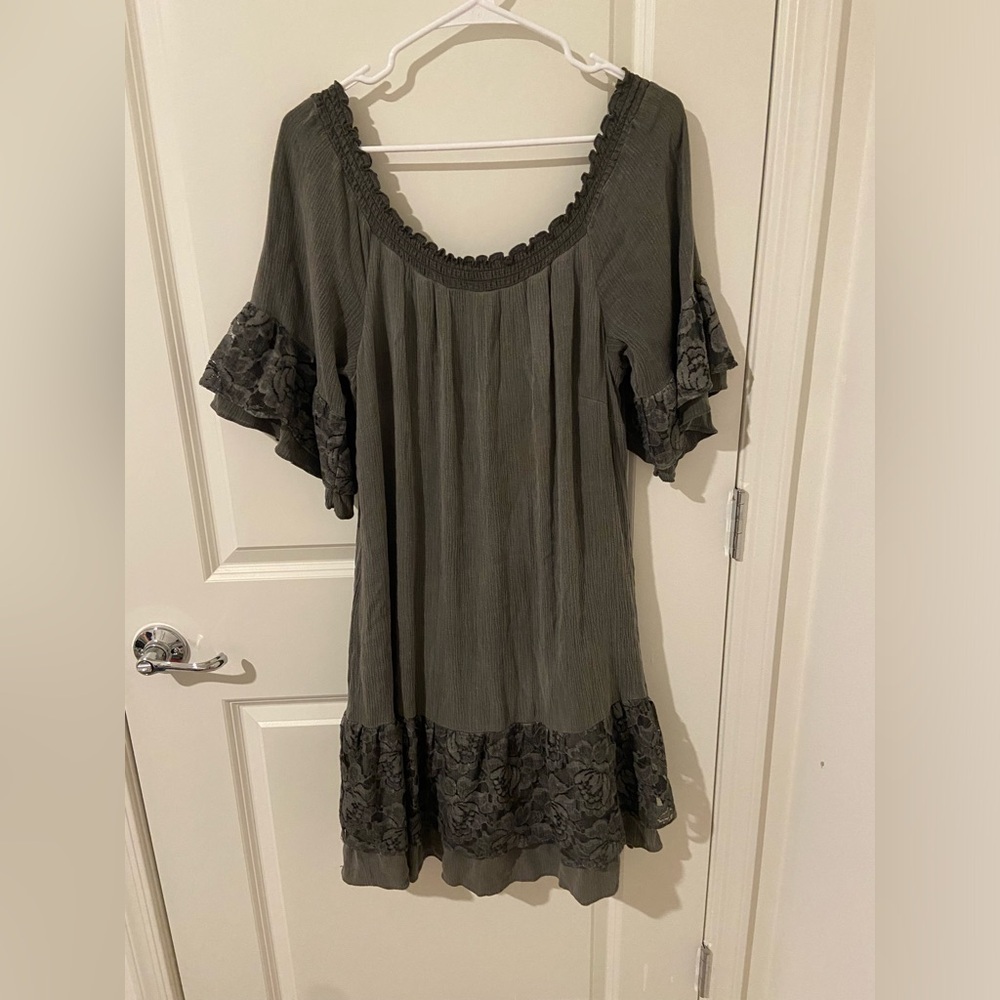 Signature by Robbie Bee Olive Midi Dress